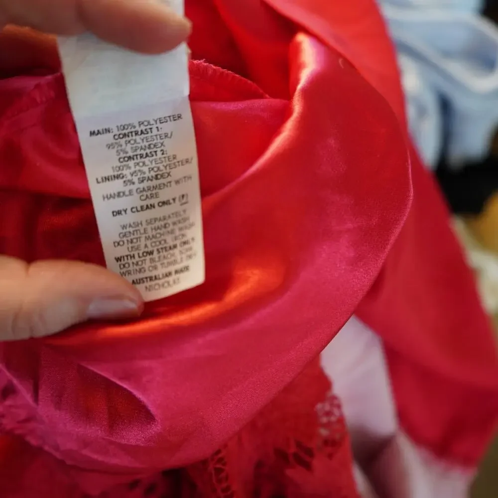 Elegant Red Lace Midi Dress NICHOLAS - Picture 6 of 14